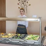 Mera Otel